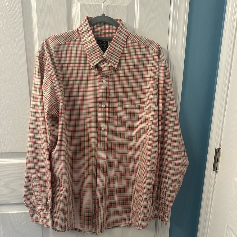 Men’s casual dress shirts